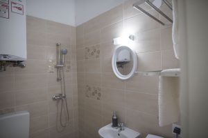 The bathroom in Apartment Zlata, an apartment in Zagreb for tourists